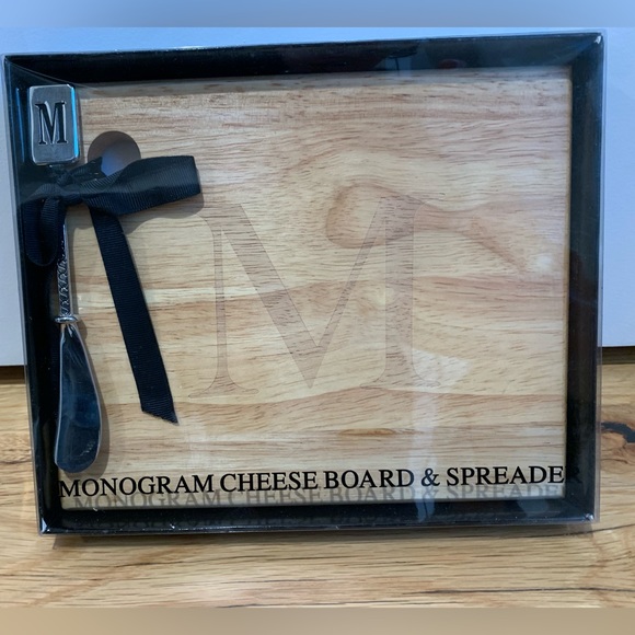 “M” Monogram Cheese Board & Spreader. NWT, in box. - Picture 2 of 7
